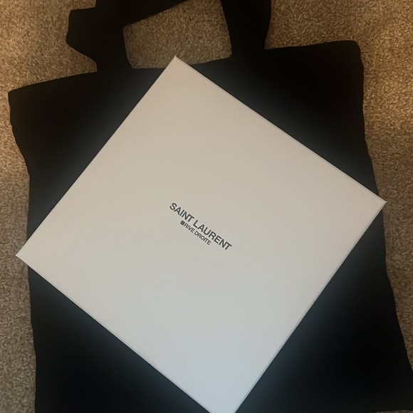 Saint Laurent Tote Bag - Picture 6 of 6